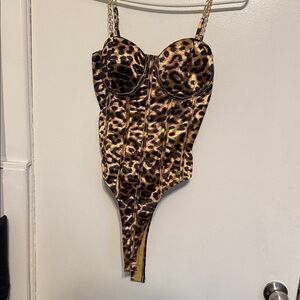 Chic Animal Print Bustier with Gold Chains